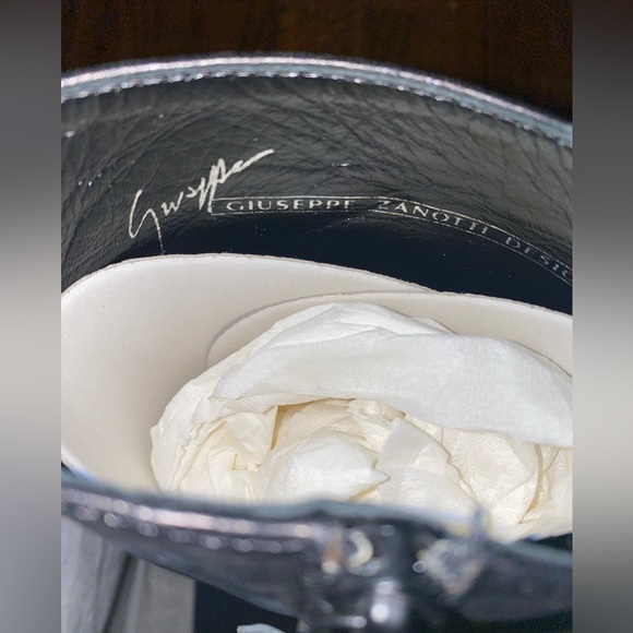 Giuseppe Zanotti Red bottom w/multi media buckled straps boots. Size 40 ***SOLD* - Picture 9 of 17